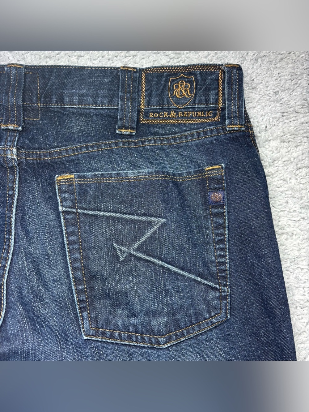 ROCK AND REPUBLIC Jeans Mens 36 x 32 Rigid Cotton R Bolt Straight Leg Dark Denim